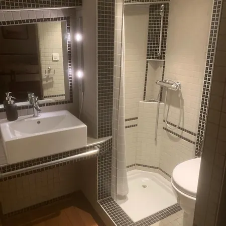 Peniche Odilia Apartment Avignon